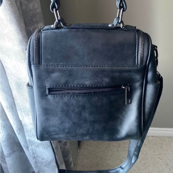 GUESS handbag crossbody/ top handle - Picture 2 of 6